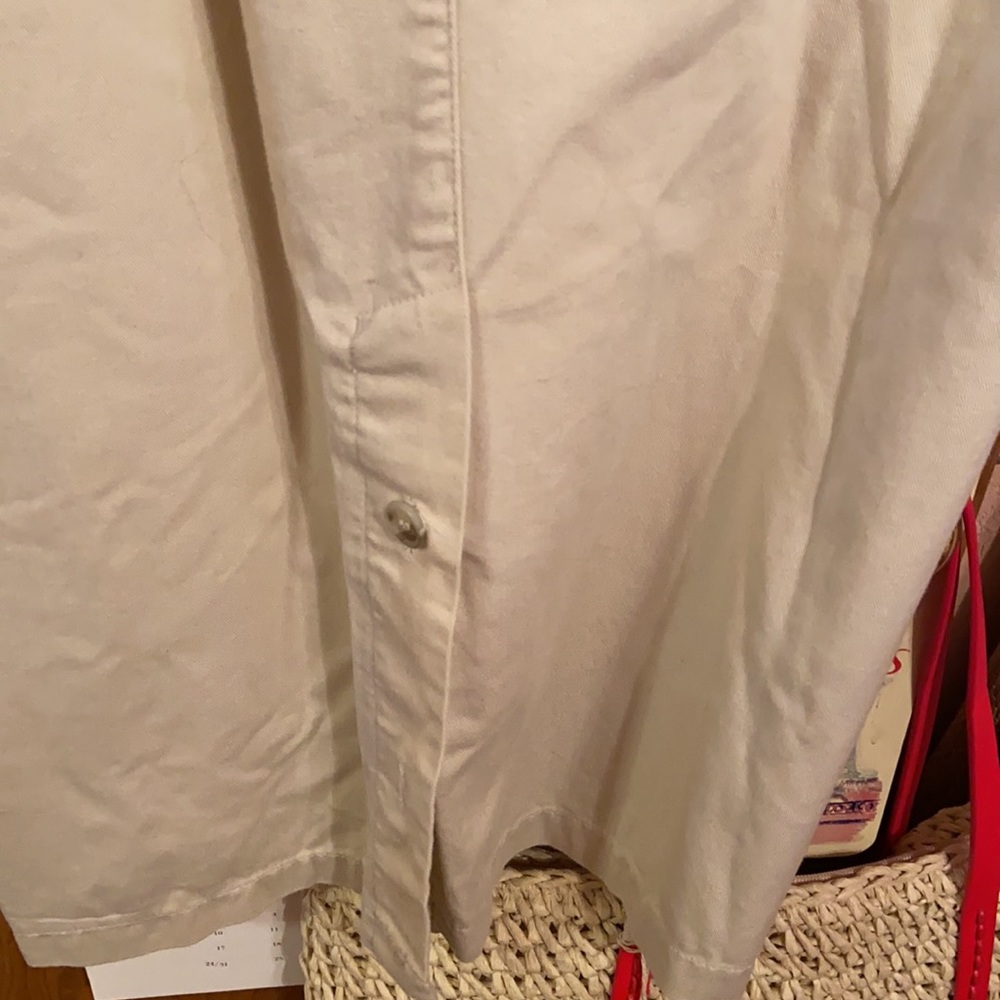 Great looking khaki skirt 🤩 w/ button kick pleat - Picture 5 of 5